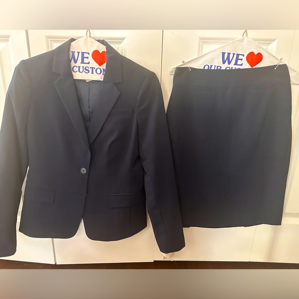 Banana Republic navy blue suit